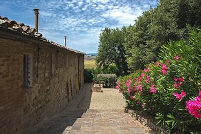 Villa e Fattoria di Radi