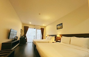 Paragon Noi Bai Hotel and Pool