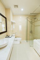 Paragon Noi Bai Hotel and Pool