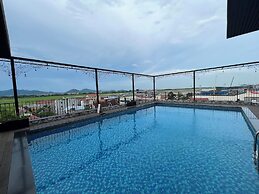 Paragon Noi Bai Hotel and Pool