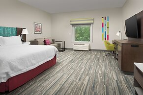 Hampton Inn & Suites Charlotte Airport Lake Pointe