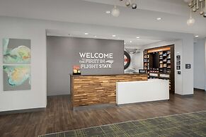 Hampton Inn & Suites Charlotte Airport Lake Pointe