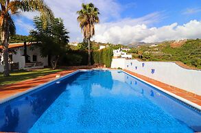 1145 Cortijo la Perla