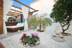 1057 Villa Maite