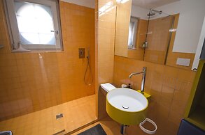 Luxury 65mq Under the 2 Towers