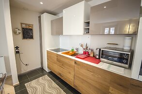 Luxury 65mq Under the 2 Towers