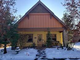 Wild Meadow 30 Day Minimum 4 Bedroom Home by RedAwning
