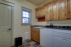 Wild Meadow 30 Day Minimum 4 Bedroom Home by RedAwning