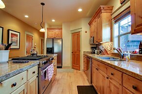 Wild Meadow 30 Day Minimum 4 Bedroom Home by RedAwning