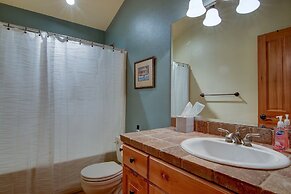 Wild Meadow 30 Day Minimum 4 Bedroom Home by RedAwning