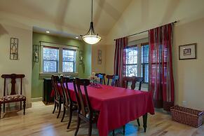 Wild Meadow 30 Day Minimum 4 Bedroom Home by RedAwning