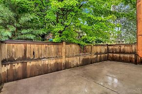 Wild Meadow 30 Day Minimum 4 Bedroom Home by RedAwning