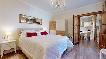 Chrysanta Apartments