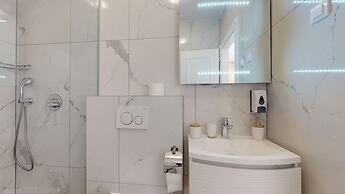 Chrysanta Apartments