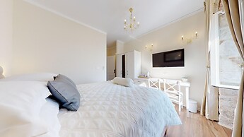 Chrysanta Apartments