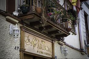 Mariscal Inn & Suites
