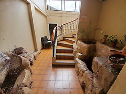 Mariscal Inn & Suites