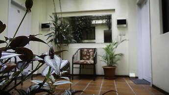 Mariscal Inn & Suites