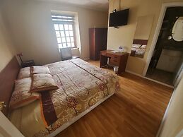 Mariscal Inn & Suites