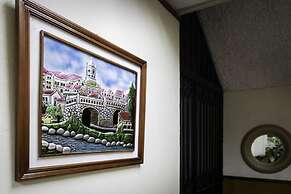 Mariscal Inn & Suites