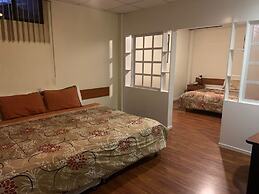 Mariscal Inn & Suites