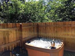 Bluebell 16 with Hot Tub