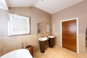 Skyview Penthouse - New Town