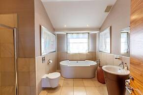 Skyview Penthouse - New Town