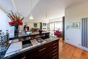 Skyview Penthouse - New Town