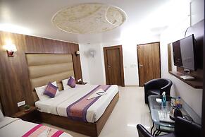 ADB Rooms Hotel Noratan Palace