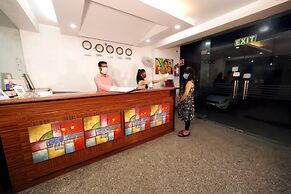 ADB Rooms Hotel Noratan Palace