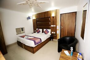 ADB Rooms Hotel Noratan Palace