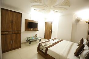 ADB Rooms Hotel Noratan Palace