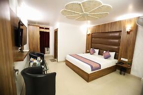 ADB Rooms Hotel Noratan Palace