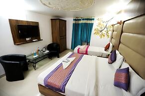 ADB Rooms Hotel Noratan Palace