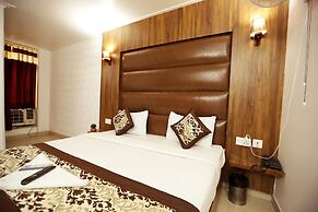 ADB Rooms Hotel Noratan Palace