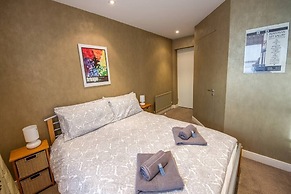 Contemporary Holyrood Apartment