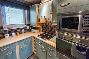 Contemporary Holyrood Apartment