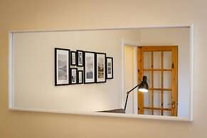 Cozy Apartment near The Meadows