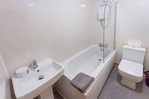 Cozy Apartment near The Meadows