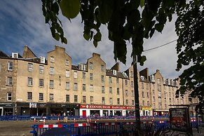 Cozy Apartment near The Meadows
