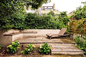 Chic Wandsworth Home with Patio