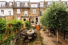 Chic Wandsworth Home with Patio