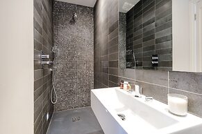 Chic Wandsworth Home with Patio