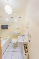 Charming and Spacious New Town Apartment