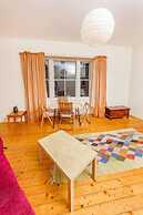 Charming and Spacious New Town Apartment