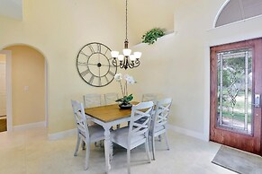 Algonquin Court Pool Home