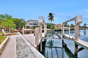 Algonquin Court Pool Home