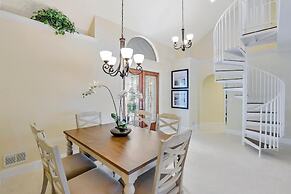 Algonquin Court Pool Home