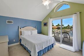 Algonquin Court Pool Home